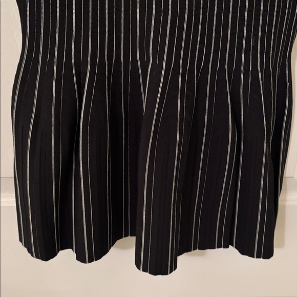 Theory: Black and White Striped Knit top - Picture 3 of 6
